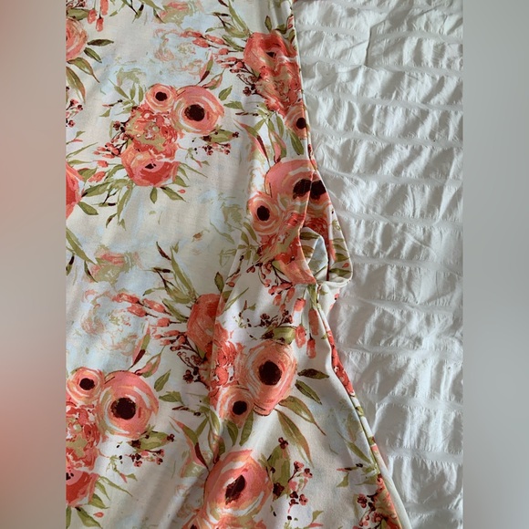 LuLaRoe Floral Short-Sleeve Swing Dress in Coral on Cream - Picture 6 of 16